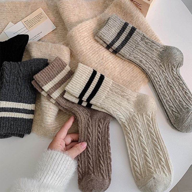 Casual Two-Bar Stripesd Preppy Style Mid-Calf Socks Thickeneded Socks for Women Mid-Calf Socks with Snow Boots for Outer Wear Pile Socks for Women