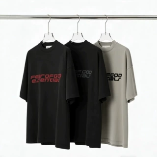 【新品】FEAR OF GOD ESSENTIALS 2025 Holiday 男士90‘S短袖T恤
