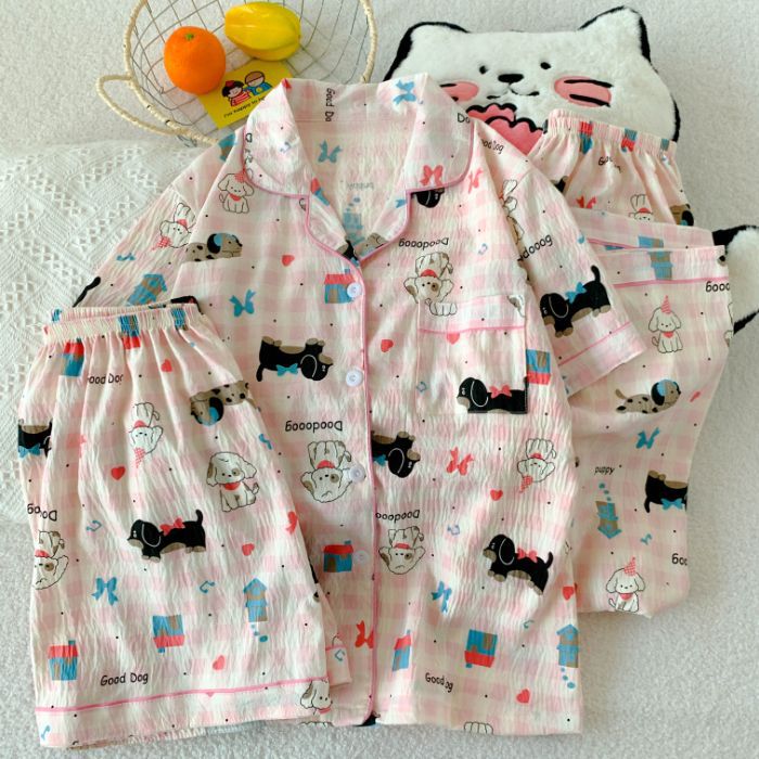 Al por mayor transfronterizo nuevo pijama de mujer tres piezas cardigan con solapa mangas cortas pantalones cortos KT gato dibujos animados cubierta de ropa doméstica