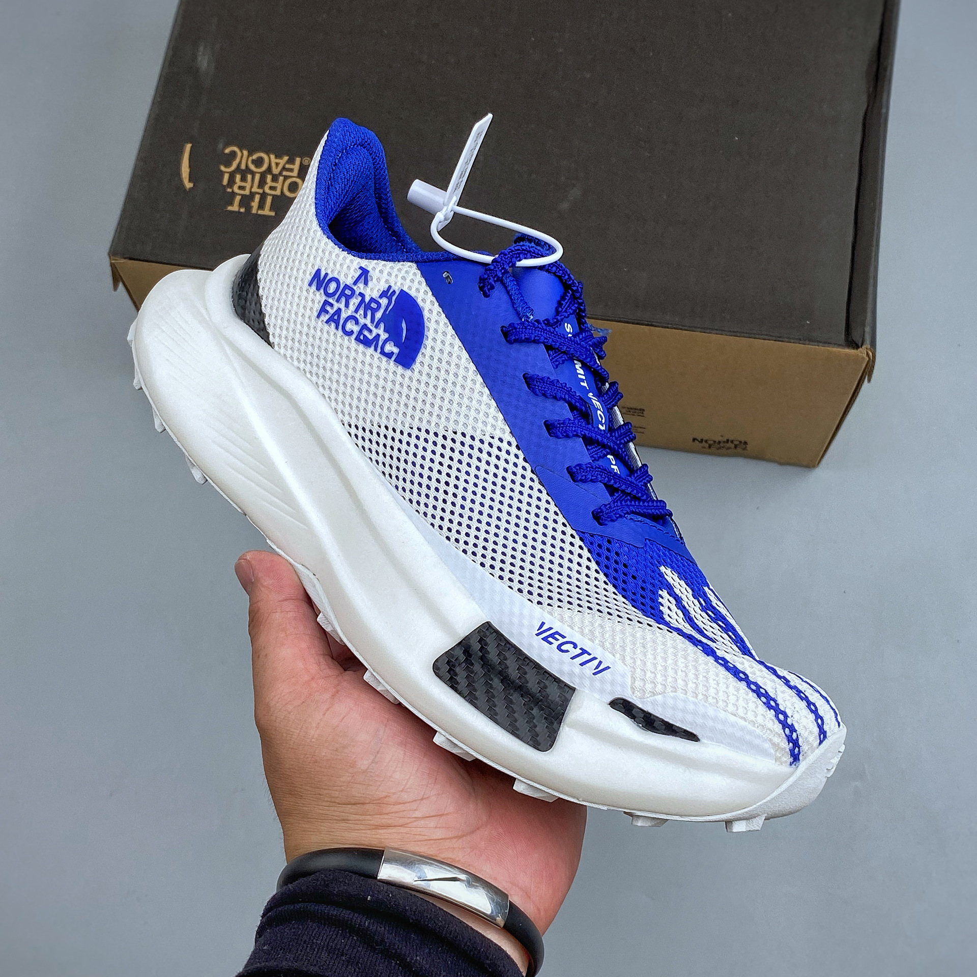 Summit outdoor trail running shoes for men and women are lightweight mesh hiking shoes that are comfortable and durable for long walks