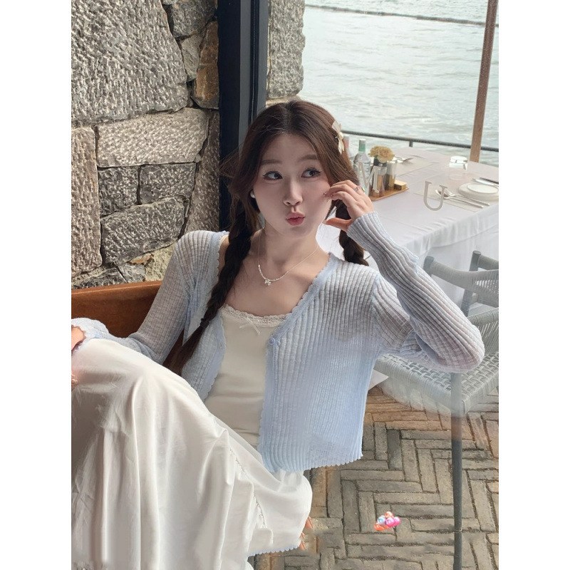 Light and thin short summer knitted cardigan