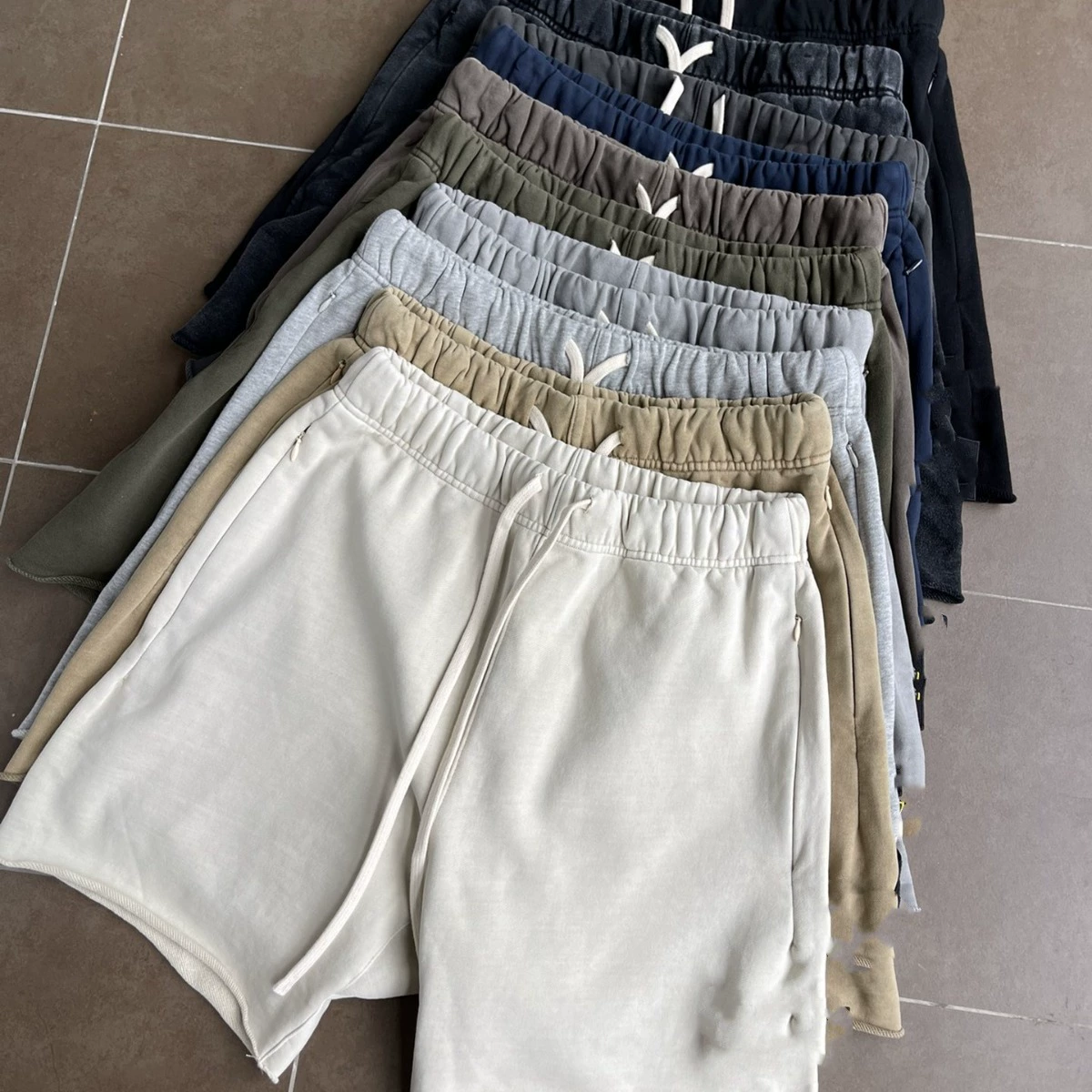 24SS 53019 Ретро укороченные хлопковые шорты