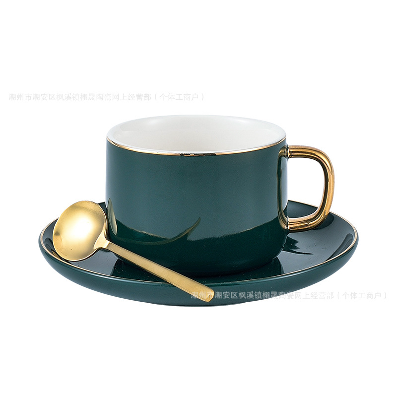 Juego de tazas y platillos de café de Phnom Penh de lujo pequeño de estilo europeo Oficina del hotel Juego de té de la tarde Taza de agua de cerámica Exquisito de alta gama