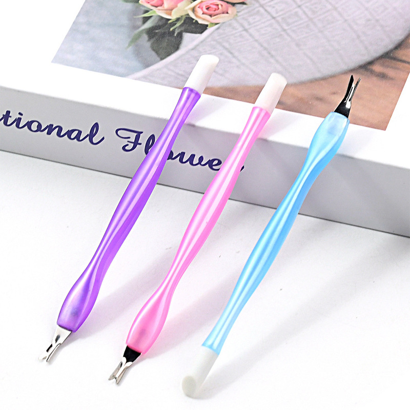Pearlescent Color Multifunctional Double-Headed Stainless Steel Dead Skin Fork Press Stick to Remove Dead Skin Plastic Color Strip Manicure Care Tool