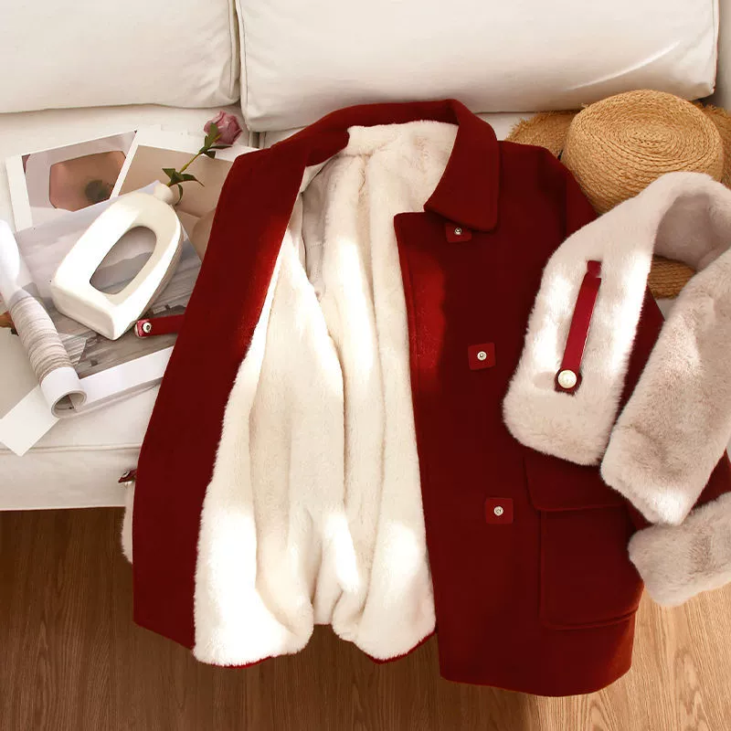 2023 Новый год Красный маленький шерстяной твидовой куртка женский зимний костюм новый возраст темперамент плюс флисовая шерсть для доставки нагрудника