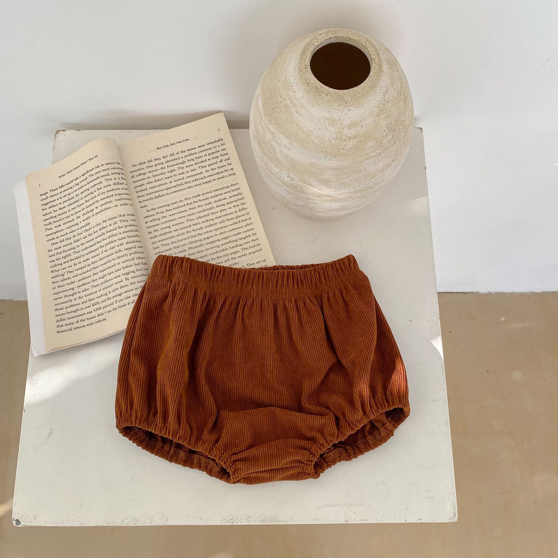2024 Frühlingskleidung für Säuglinge, Kinder, Jungen und Mädchen mit langärmliger Strickjacke mit Tupfenmuster und kurzen Hosen_voghion.com
