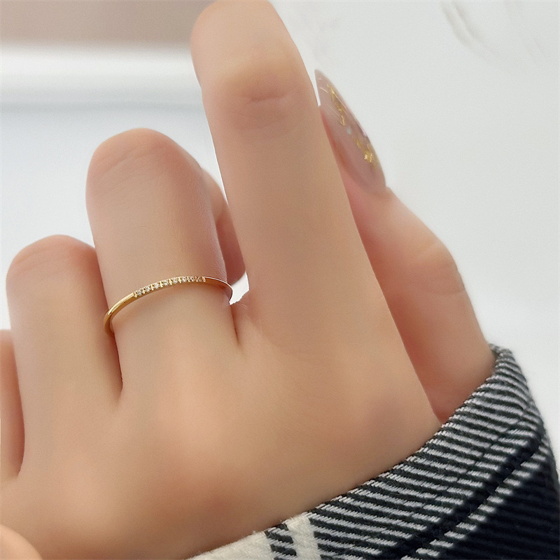 Simple Style Round Titanium Steel Gold Plated Artificial Diamond Rings display picture 2