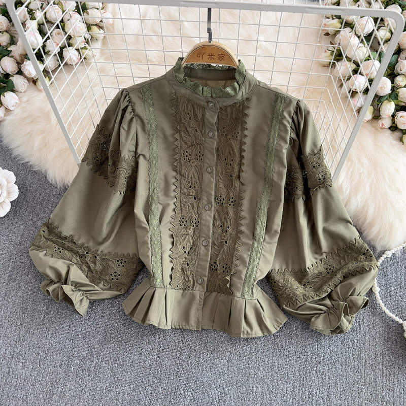 Retro Palace-Style Stand-Up Collar Single-Breasted Lace Patchwork Loose Lantern Sleeve Shirt for Women, Stylish Waist-Cinching Top Retro Palace-Style Stand-Up Collar Single-Breasted Lace Patchwork Loose Lantern Sleeve Shirt for Women, Stylish Waist-Cinching Top
