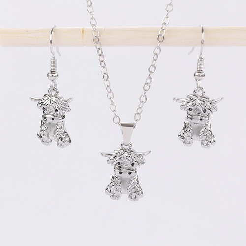 New Cross-Border European and American Cartoon Cow-Shaped Earring & Necklace Set – Stylish, Versatile, and Playful Animal-Themed Jewelry Accessory Kit