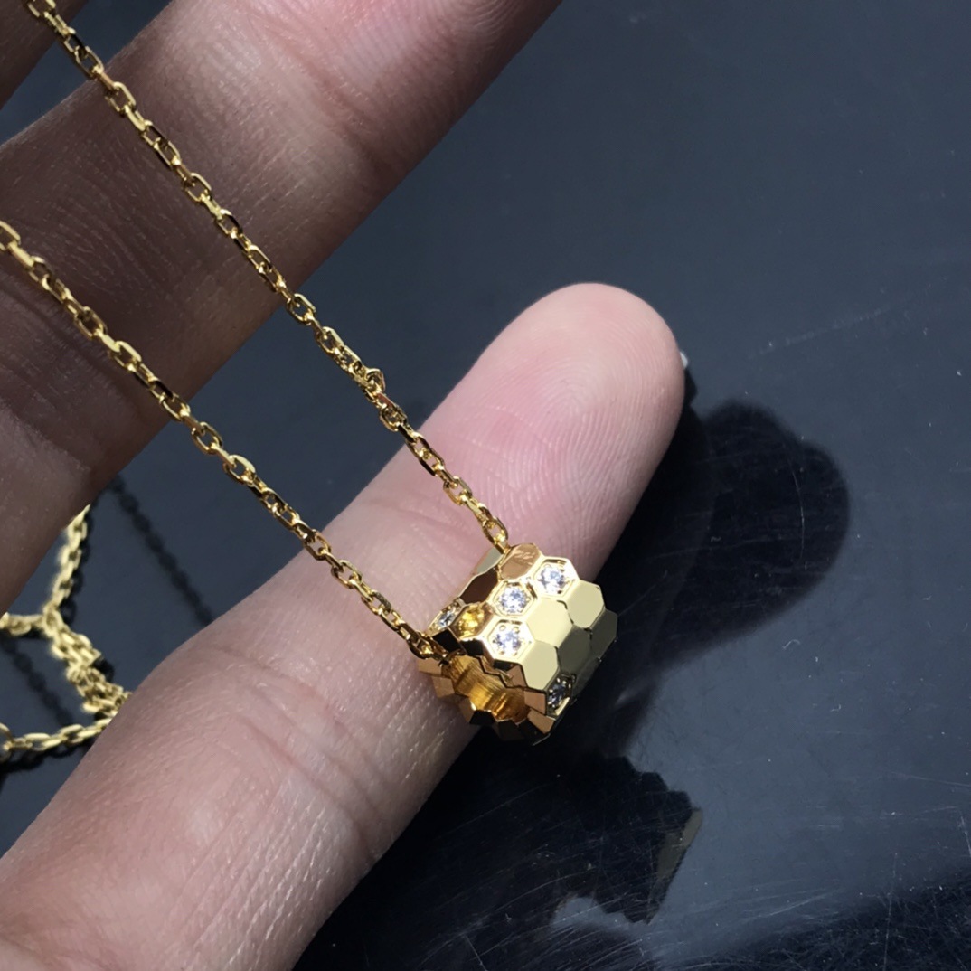 Golden version honeycomb diamond necklace, light luxury and niche necklace, female petite waist pendant, honeycomb collarbone chain_voghion.com