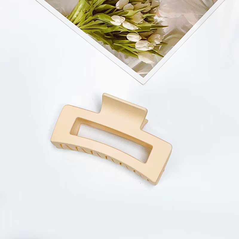 8.5cm square-beige