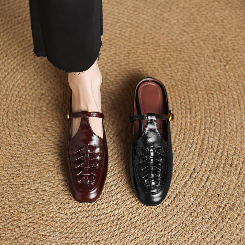 Dép sandal nữ quai chữ V đế bệt mũi trùm phong cách thời trang — màu nâu
