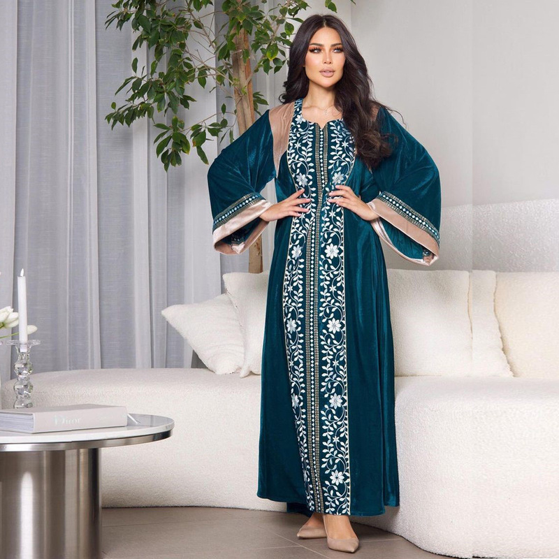6602 Cross-border Middle East Women's Gold Velvet Heavy Embroidery Stitching Muslim dress Dubai Dress
