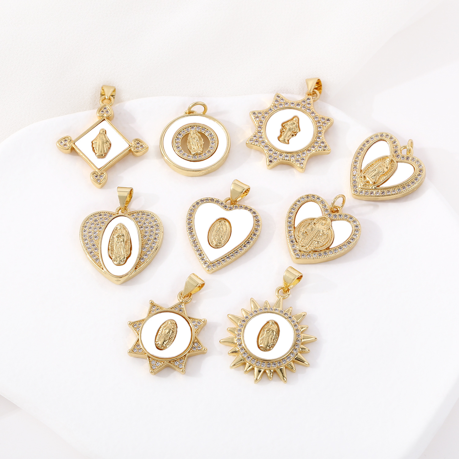 12g Weight Pendant Jewelry Making Type 18*19mm, 21 * 18mm, 21 * 25mm Jewelry Making Size Zircon Inlay Material DIY Jewelry Accessories Classification 1 Piece Quantity Copper Material Geometric, Virgin Mary, Heart Shape Pattern Plating Design Religion, Ethnic Style Style 1 Piece 18*19mm 21 * 18mm 21 * 25mm Copper Zircon Geometric Virgin Mary Heart Shape Pendant 无