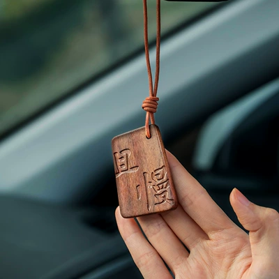 Wood Peace Sign Car Pendant: Car hanging
