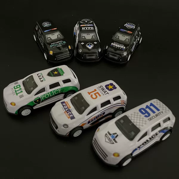 [Return Police Car] 1 medium -numbered metal iron car