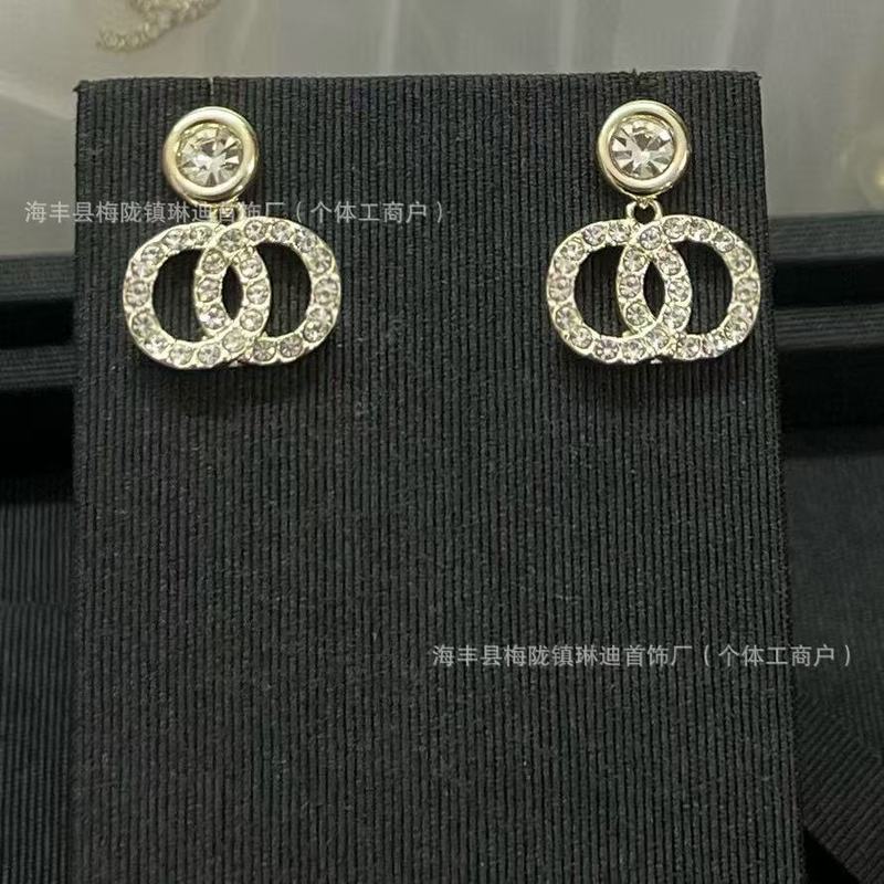 新款香家法式花朵名媛宫廷光面镶钻字母珍珠耳钉耳环耳饰品潮|undefined