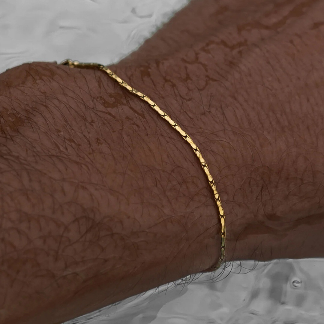 Minimalist Titanium Hammered Round Link Bracelet For Women_voghion.com