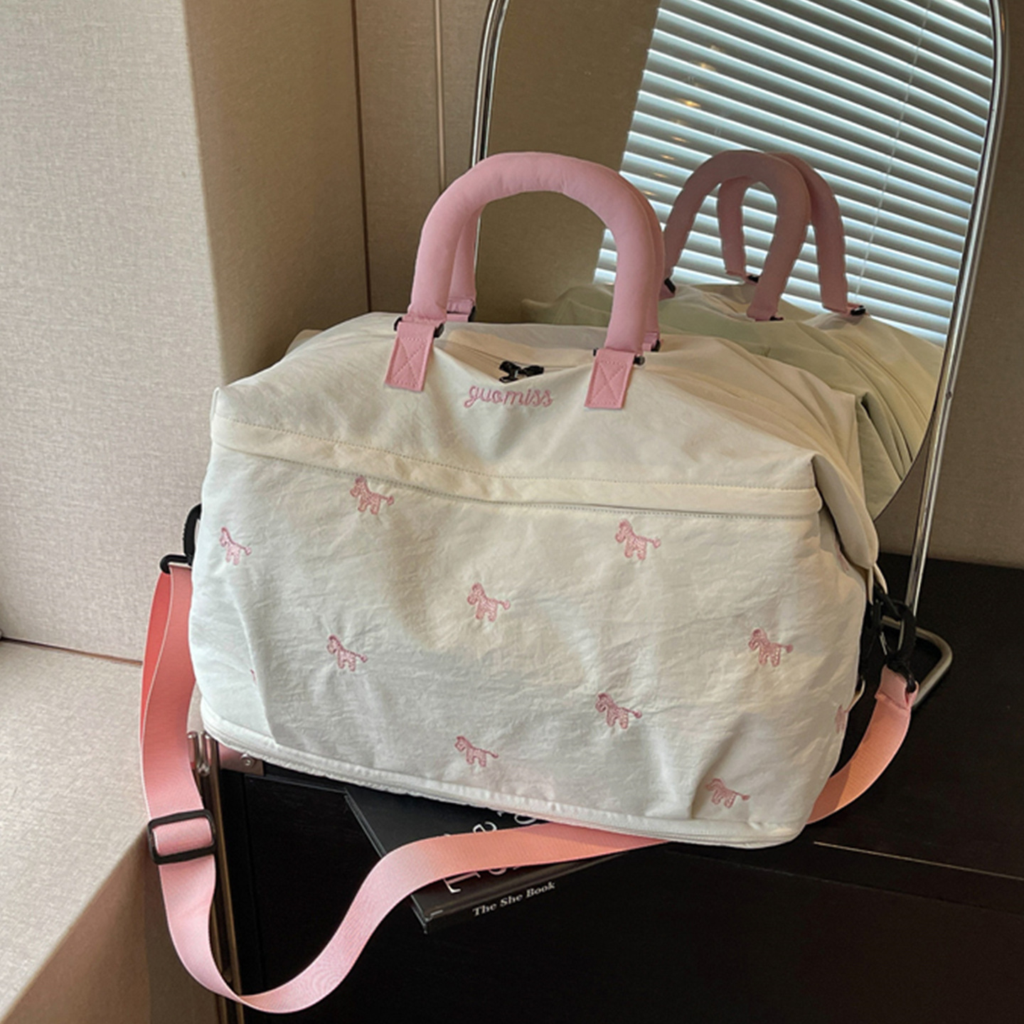 Business Trip Travel Bag, Large-Capacity Luggage Bag, Travel Carry-On Bag, Portable Sports and Fitness Bag, Lightweight Maternity Storage Bag