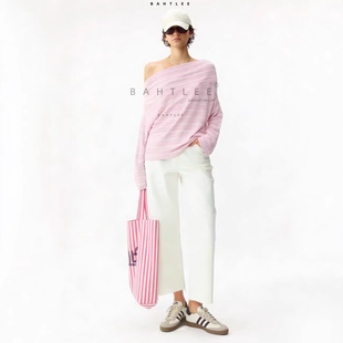 �·�ɫ���ı���row�L��ë�L��¶��һ���I�ഩ�����s�l�yᘿ�б��