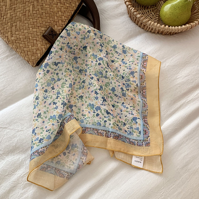 Flores toallas cuadradas nuevas versiones coreanas ins frescas, suaves y dulces, accesorios de bufandas de seda delgadas, bufandas de cuello, cinta de paquete