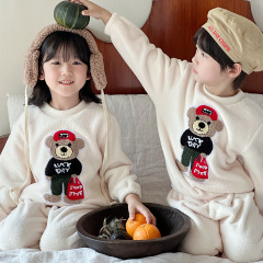 秋と冬の新しい子供用ホーム服漫画人形ファッショナブルなアウターウェアスポーツとレジャー暖かいスーツ男性と女性の赤ちゃん用