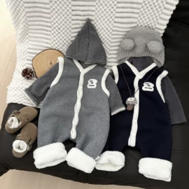 童套装;连身衣、爬服;童裤