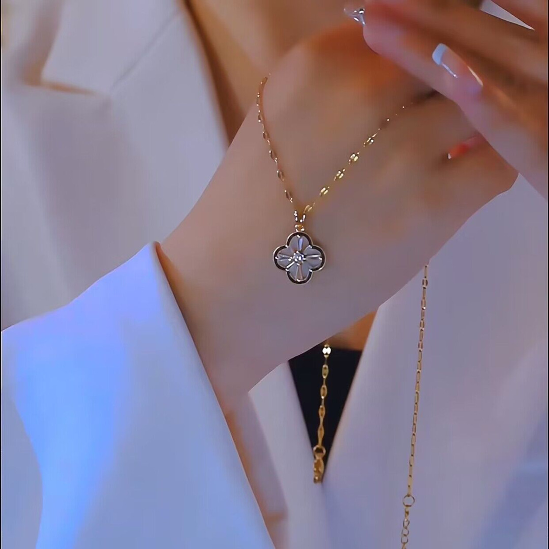 复制_金色钛钢不掉色四叶花项链女2024年新款.png