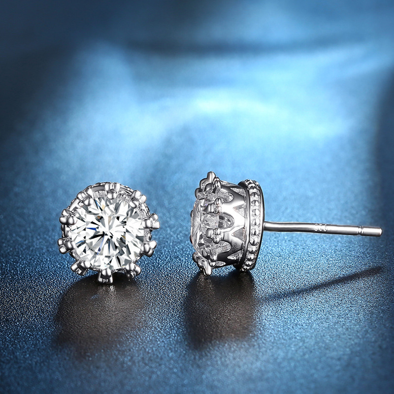 Moda coreana moda con incrustaciones de circón corona pendientes simple personalidad tridimensional todo-fósforo pendientes unisex joyería