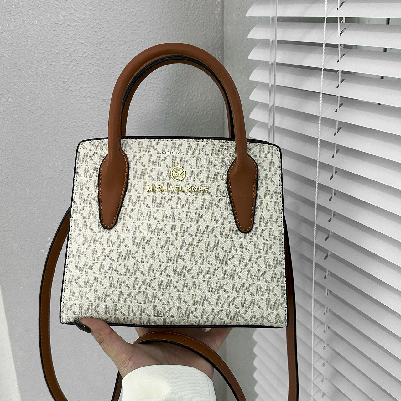 2024 nuevo bolso de órgano, bolso de tamaño mediano, bolso cuadrado pequeño, mensajero de un solo hombro con letra, bolso de mujer portátil grande de negocios