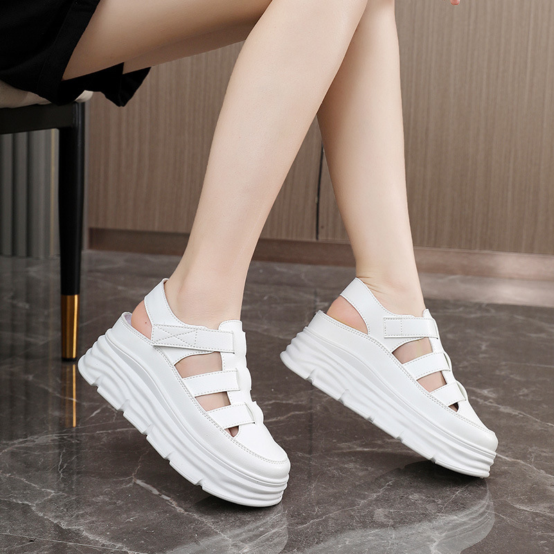 W3691 Sandały z zakrytymi palcami dla kobiet Lato 2025 Nowe modne buty na platformie z grubą podeszwą w stylu rzymskim z wydrążoną klatką dla świń_voghion.com