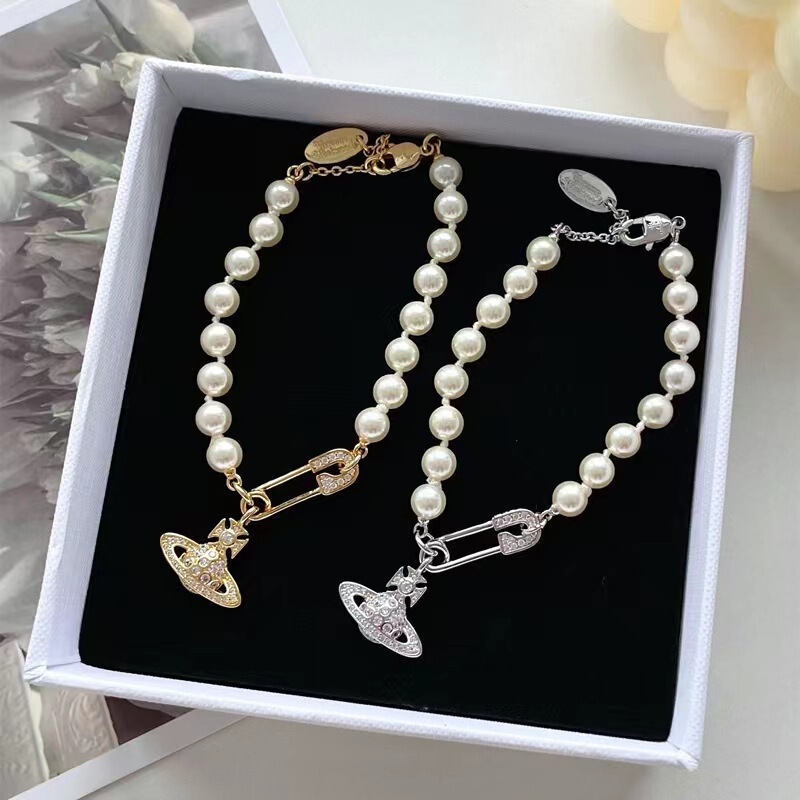 Queen Mother of the West Bracelet Saturn Pin Diamond Pearl Bracelet Women's Vivian Classic Retro Flat Planet Bracelet Women