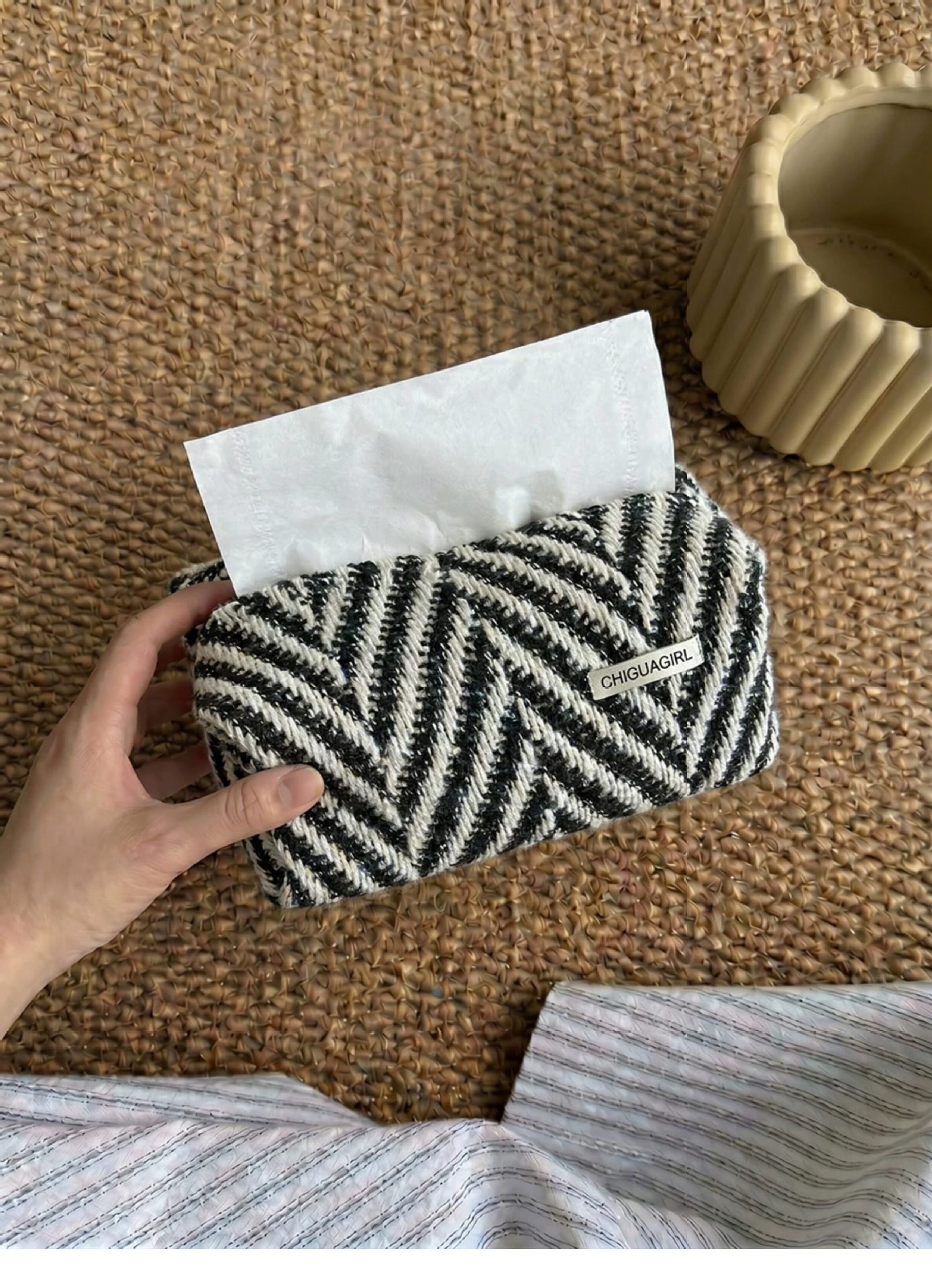 Light Luxury and High-End Fabric Tissue Box, Woven Design for Living Room Coffee Table and Dining Room, Tissue Storage Box, Napkin Holder
