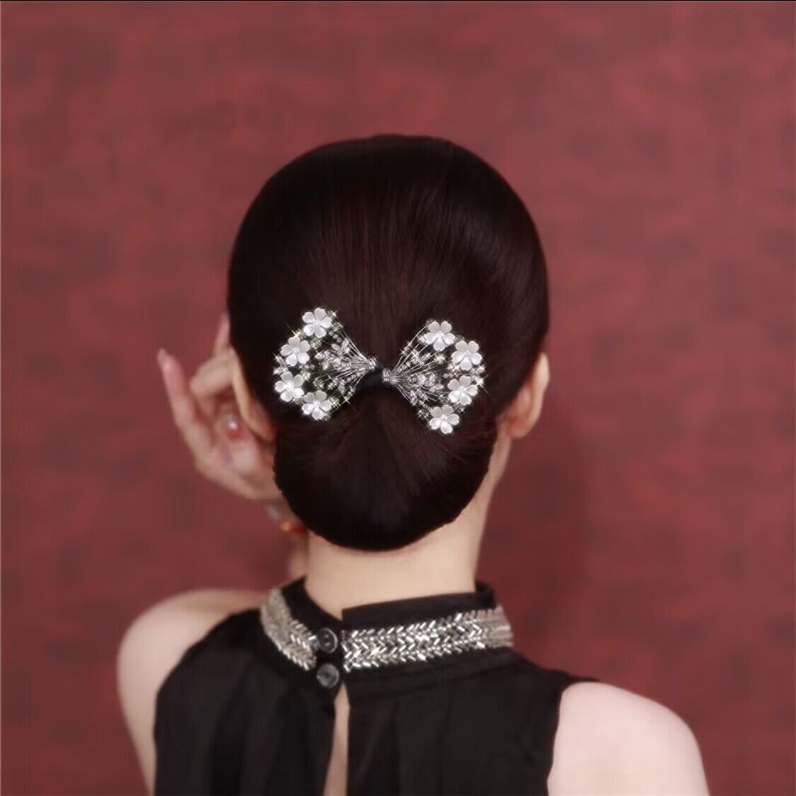 Mountain tea, black hairgrip
