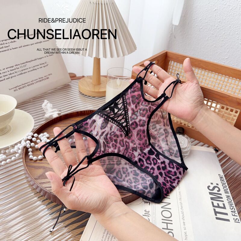 Side-cutout sexy leopard print lace mesh women's low-rise briefs, European and French style, with cotton crotch Side-cutout sexy leopard print lace mesh women's low-rise briefs, European and French style, with cotton crotch