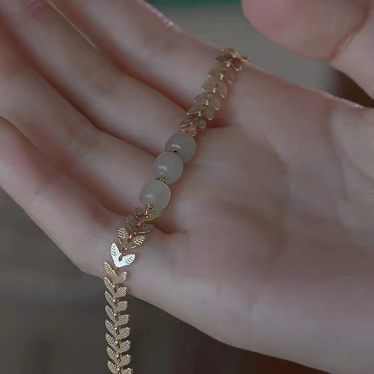 밀 귀와 Hetian 옥 팔찌 여성의 틈새 디자인 인터넷 연예인 여자 친구 가을과 겨울 절묘한 고급 새로운 스타일