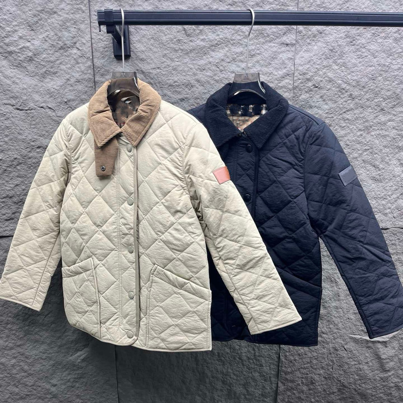 Burberry 26 Autumn/Winter New British Style High-End Women's Vintage Corduroy Polo Collar Classic Barn Style Cotton Coat