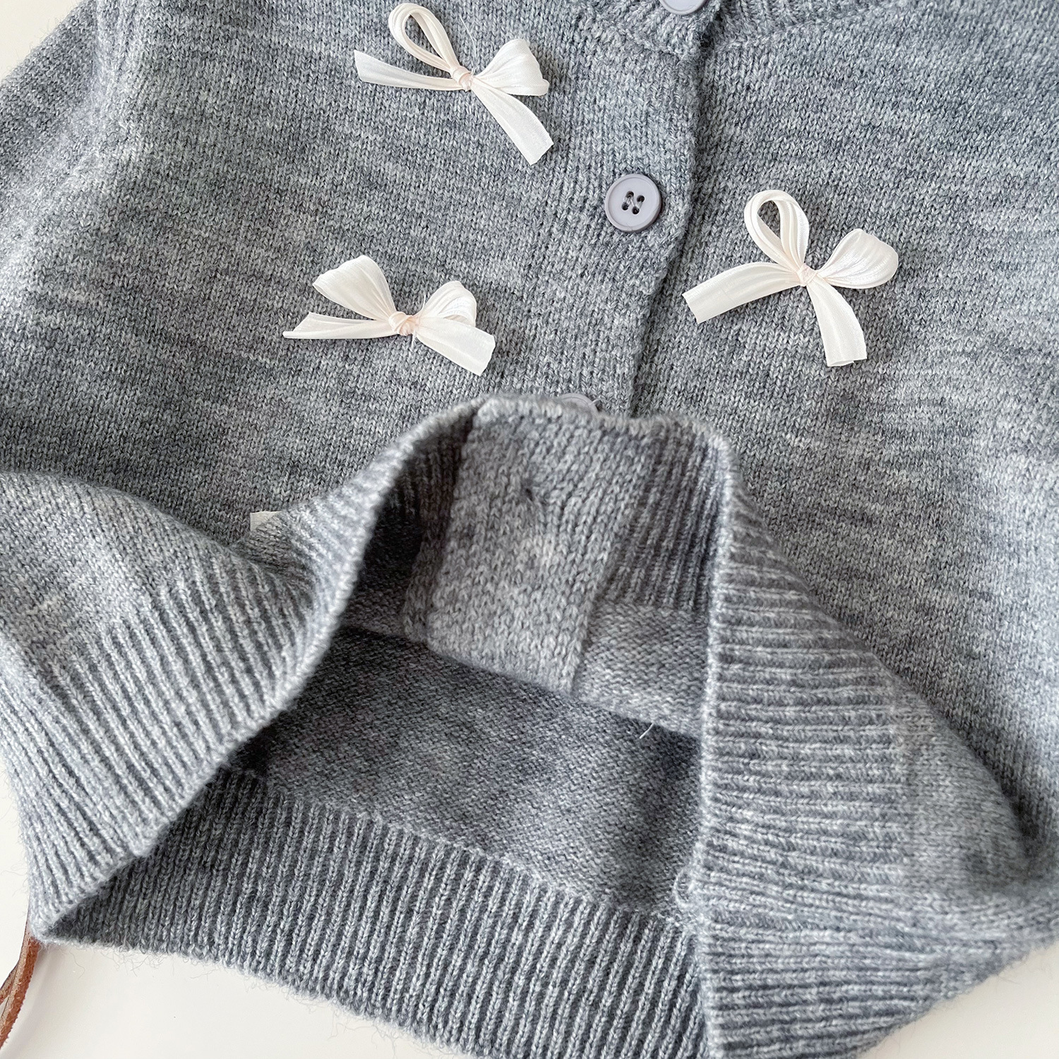 Mädchenpullover 2024 Neuer Herbststil Kinderstrickjacke Mode Mesh Halbrock Set 67509_voghion.com