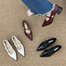 法式黑色粗跟玛丽珍鞋女鞋新款春季尖头浅口高跟通勤鞋