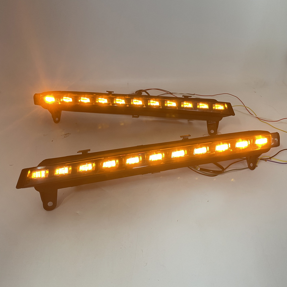 Adecuado para Audi Q7 Luz de marcha diurna Q7 baja configuración actualización alta configuración diurna traje de luz