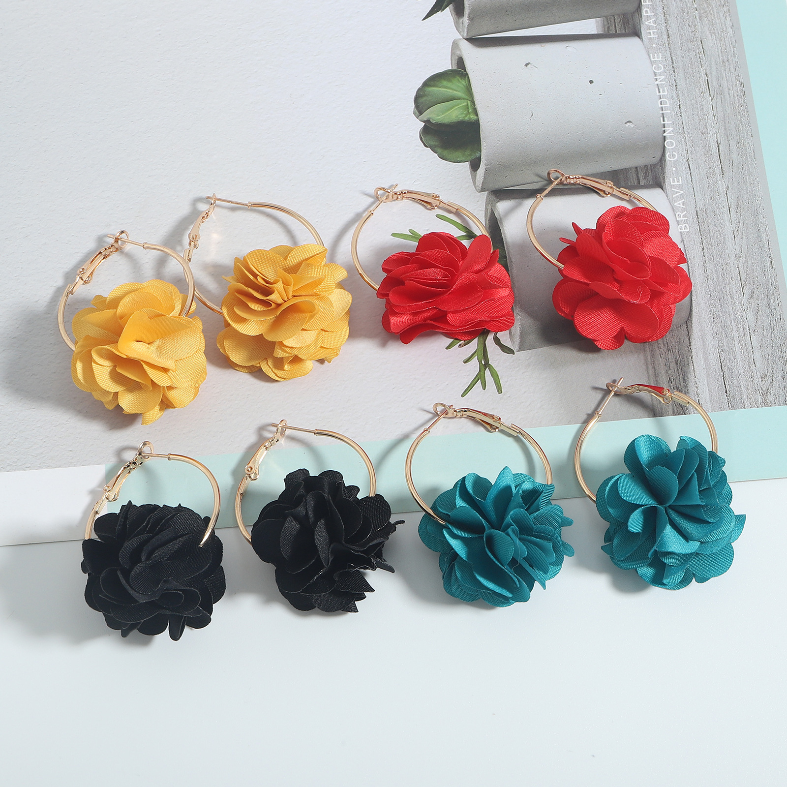 Nihaojewelry Jewelry Wholesale Fashion Fabric Flower Multi-layer Three-dimensional Earrings display picture 2