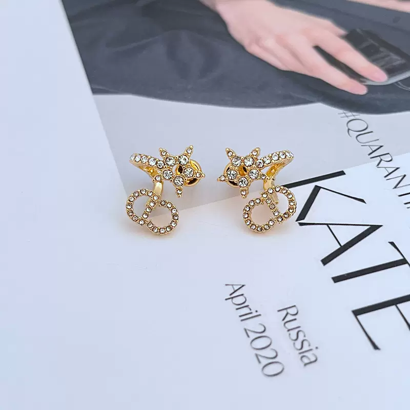新款时尚轻奢简约小众设计CD字母五角星满钻镶嵌气质个性耳钉