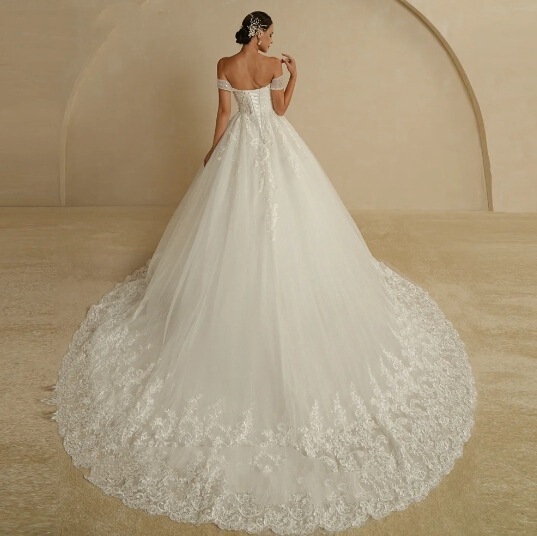 Bridal Off-Shoulder Main Wedding Dress 2026 New Slim-Fit Evening Gown for Wedding Photography and Travel Shoots