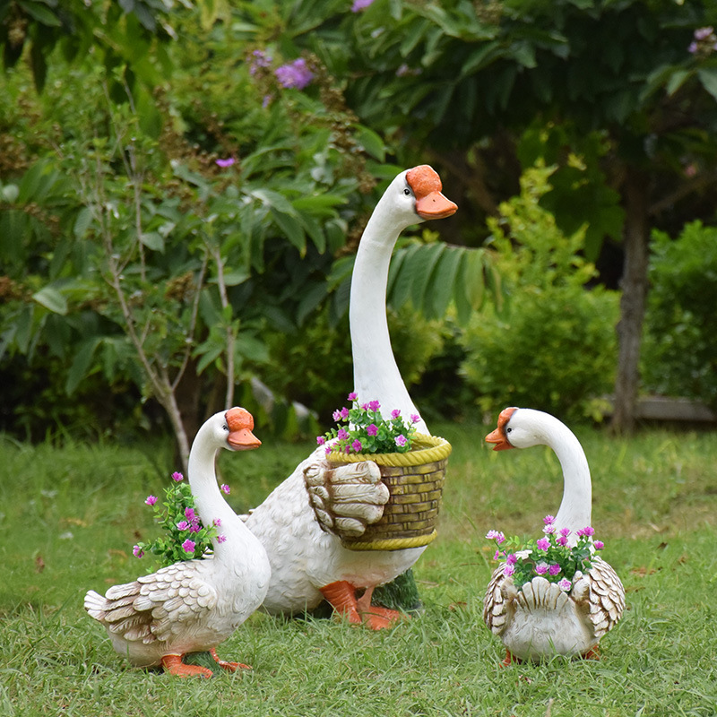 Outdoor Landscape Welcome Glass Fiber Reinforced Plastic Sculpture Simulation Animal White Goose Ornaments Duck Flower Vat Garden Decoration
