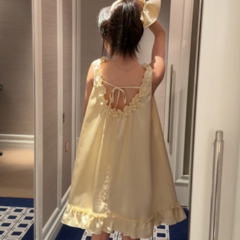 Moonlight Shuhua French Romantic Girlish Style Ruffled Lace Gold Satin Nightgown with Chest Pads Loungewear Moonlight Shuhua French Romantic Girlish Style Ruffled Lace Gold Satin Nightgown with Chest Pads Loungewear
