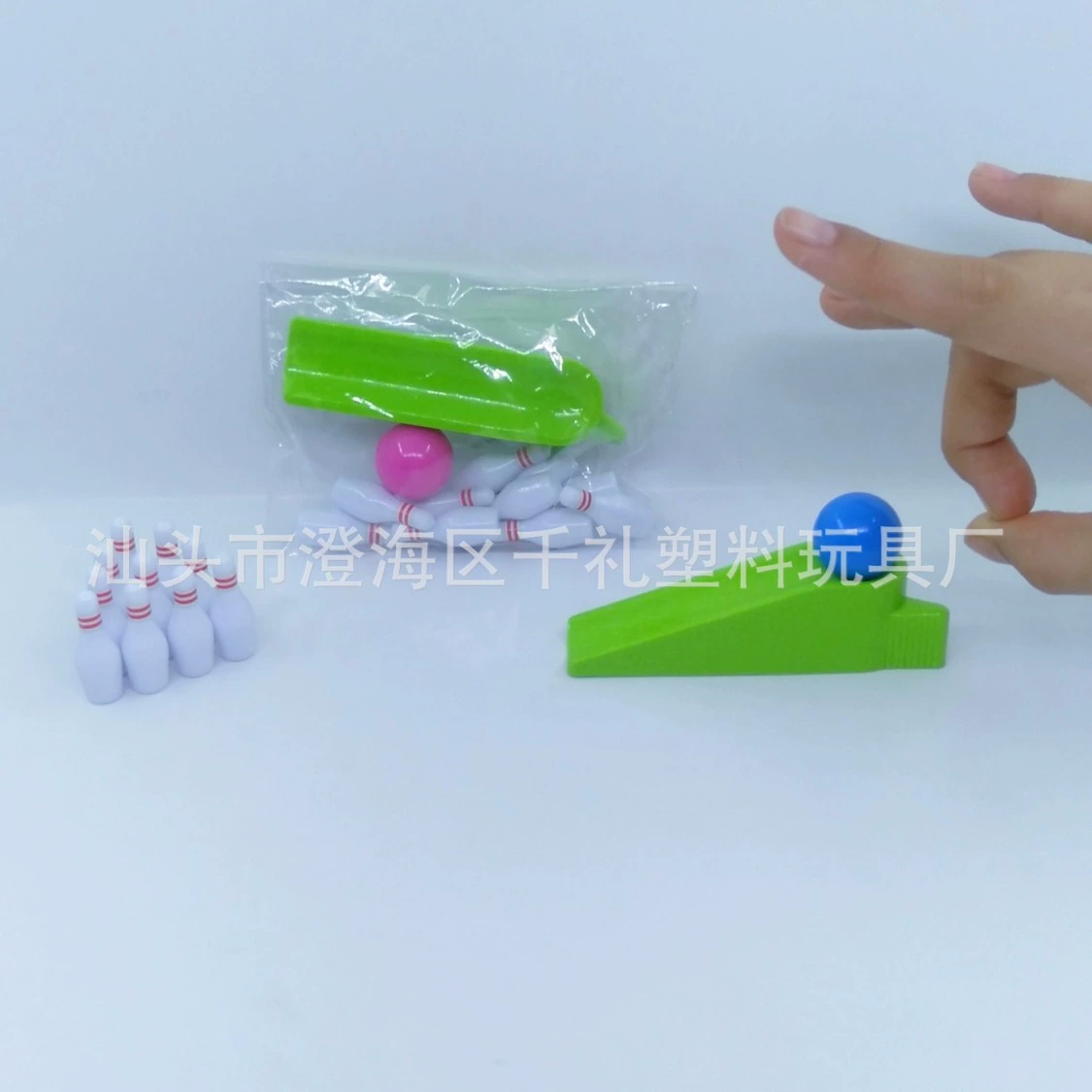 Настольные игрушки Маленькая бутылка для боулинга Игрушки для настольной игры Детские мини-боулинг Набор
