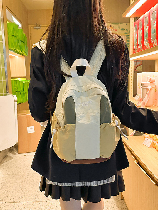 韓国系の新型の衝突色のかわいいリュックサックの女性は簡単に旅行のリュックサックの中学生の小学生のカバンをつなぎ合わせます。|undefined