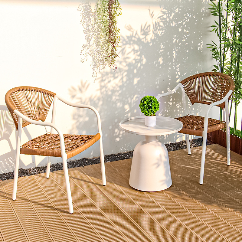 Mesa de centro redonda al aire libre nórdica mesa de negociación combinada patio balcón mesa de centro de ratán mesa de centro pequeña creativa muebles de hotel