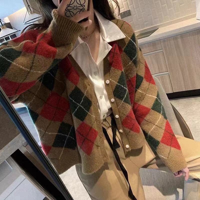 2021 Early Autumn New Green Cashmere Rhombic Sweater Coat French Summer Ancient Knitted Cardigan Long Sleeve Top for Women