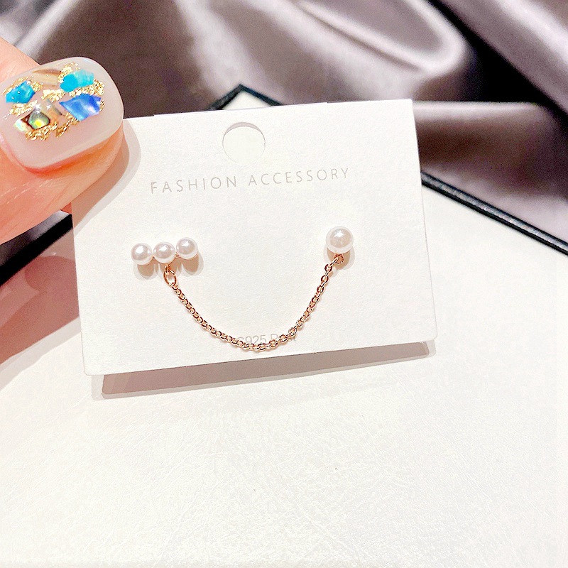 Korean Personalized Integrated Chain Pearl Earrings display picture 1